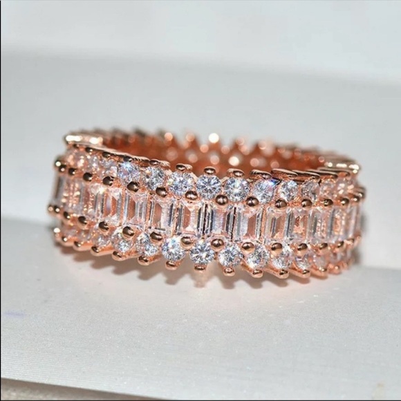💯 NEW ENGAGEMENT ROSE GOLD DIAMOND RING - Picture 3 of 3